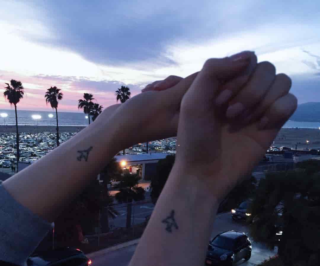 Izabela Izycka's tattoo along with her best friend's.